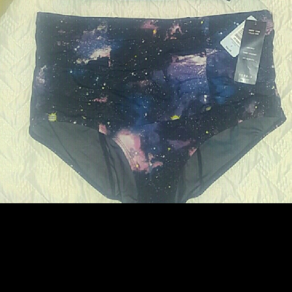Torrid swim suit bottoms